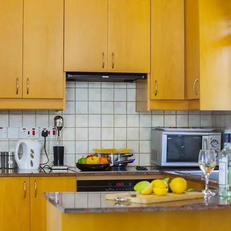 Villa Enalos “less Than 1 Minute Walk To The Beach” 99 *