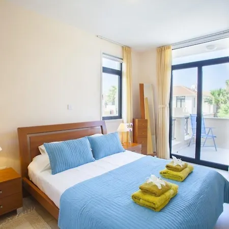 Enalos “less Than 1 Minute Walk To The Beach” 99 Willa *