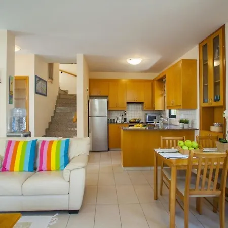 Enalos “less Than 1 Minute Walk To The Beach” 99 Willa